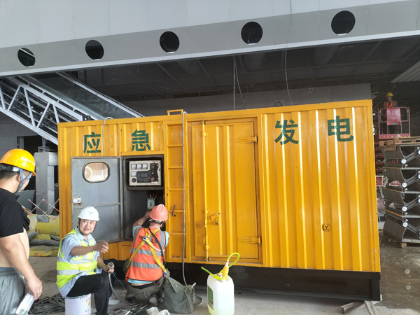 潜江怎样判断空气滤清器是否需要更换？